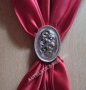 Attache foulard MEDAILLON